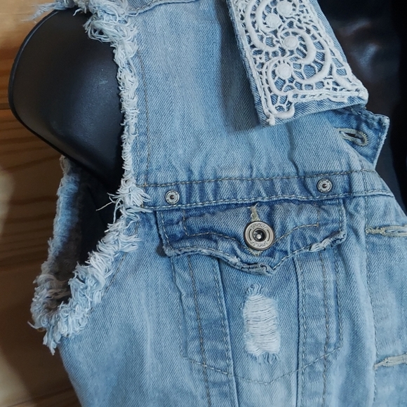Blue Jean Vest Size Medium - Picture 4 of 8